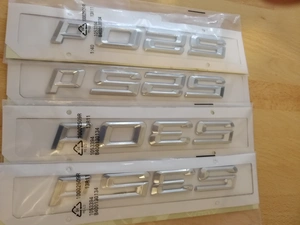 Označení motorizace 520d 525d 530d 535d 550d logo na kufr